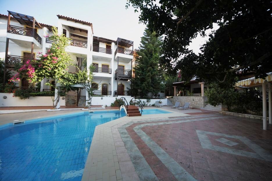 Rena Aparthotel
